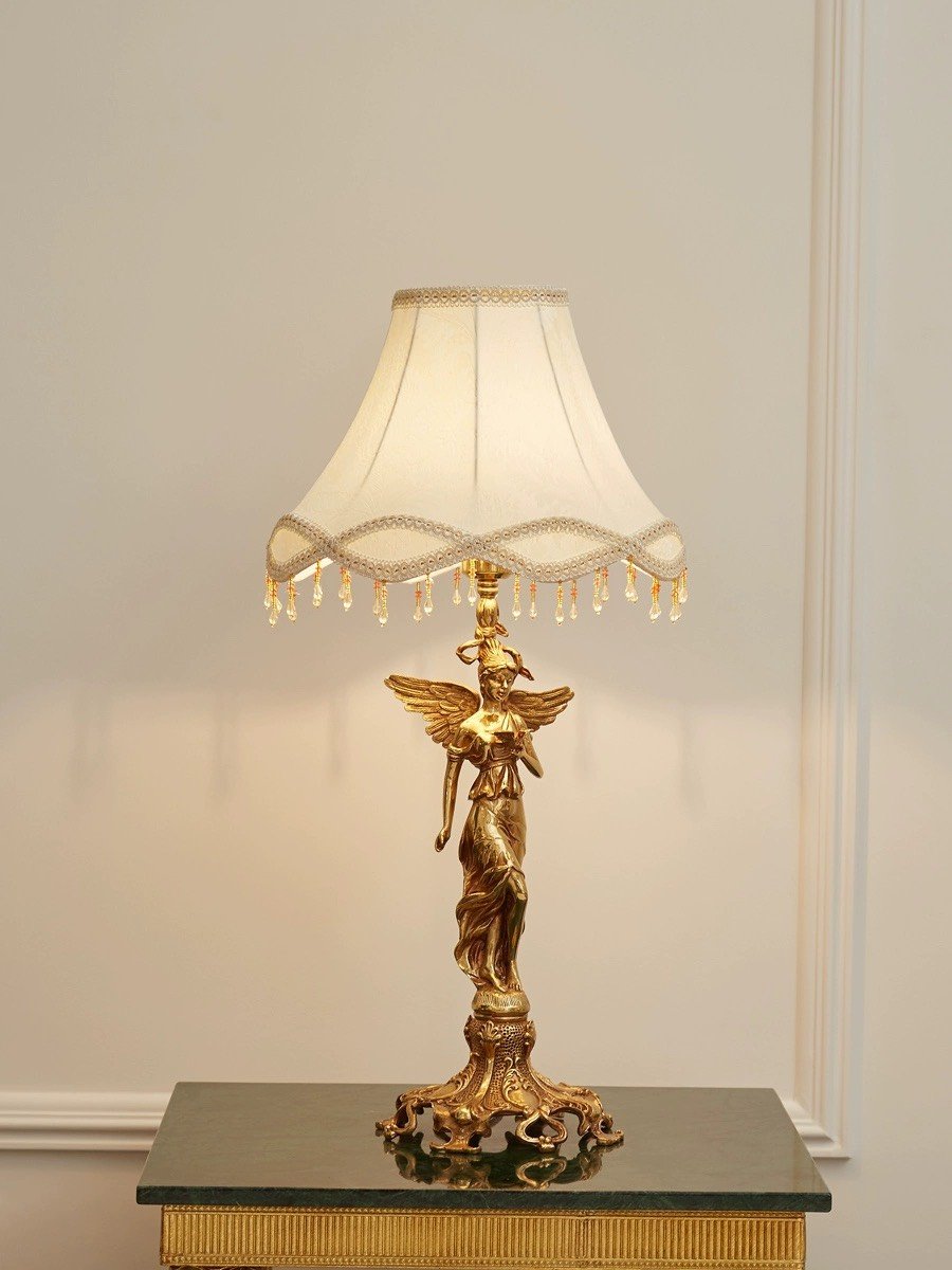 Ứng dụng của đèn bàn đồng DBD01 - Hình 4